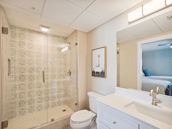 Charming Wtaerfrot Condo - Steps from Beach and Water Park