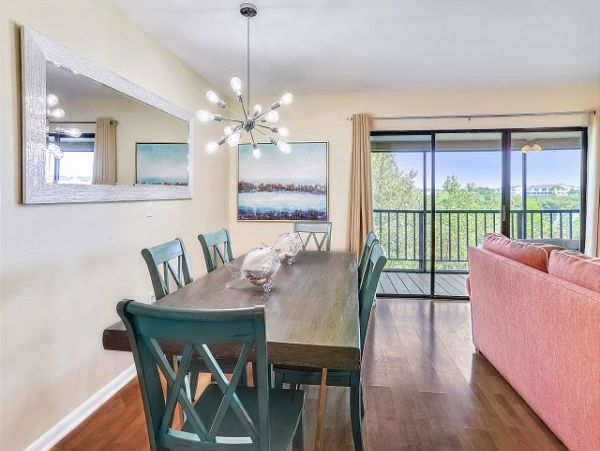 What a Beauty Town Home Steps to Beach