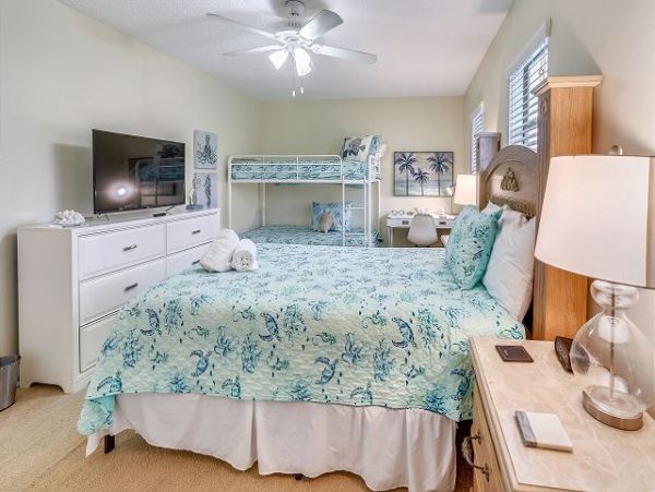 What a Beauty Town Home Steps to Beach