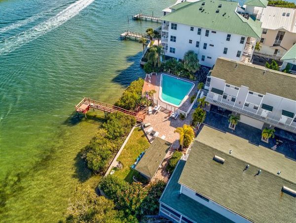What a Beauty Town Home Steps to Beach