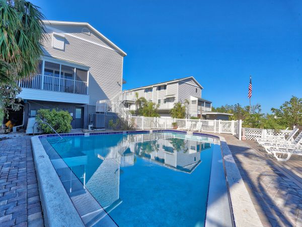 Coastal Retreat in Indian Shores: Spacious Townhome Just Steps from the Beach