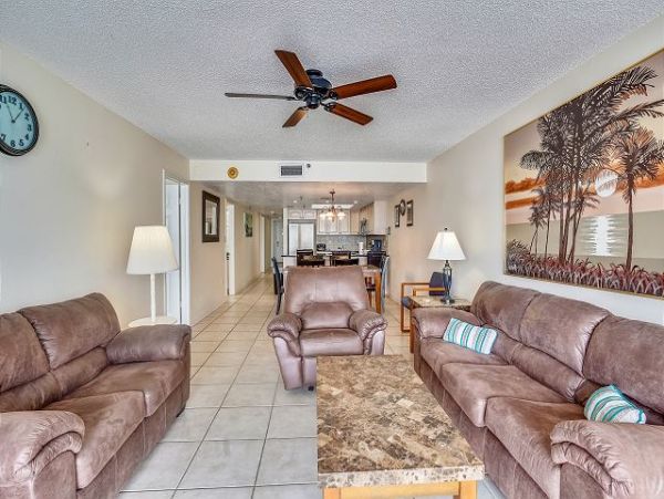 Indian Rocks 1st floor 3 BR Condo