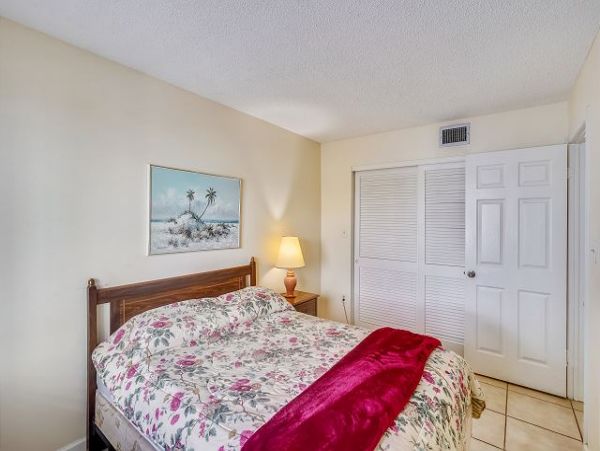 Indian Rocks 1st floor 3 BR Condo