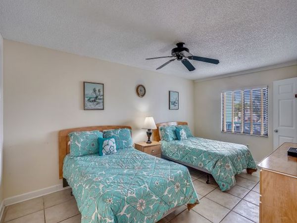 Indian Rocks 1st floor 3 BR Condo