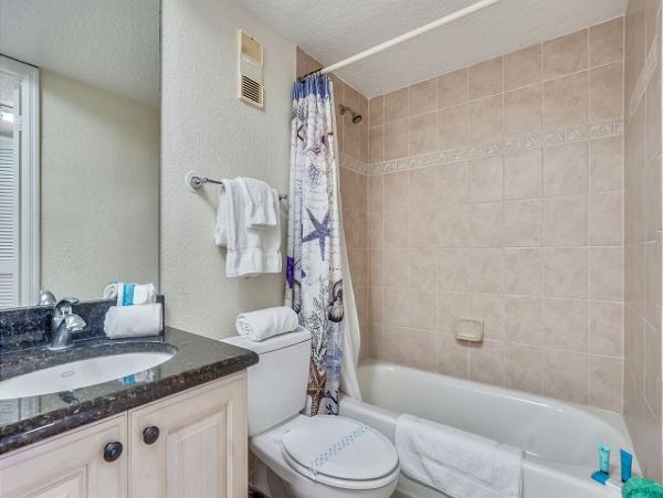 Indian Rocks 1st floor 3 BR Condo