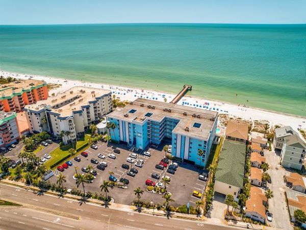 Indian Rocks 1st floor 3 BR Condo