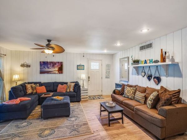 Coastal Retreat with Stunning Gulf views & Spacious Comfort