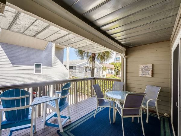 Coastal Retreat with Stunning Gulf views & Spacious Comfort