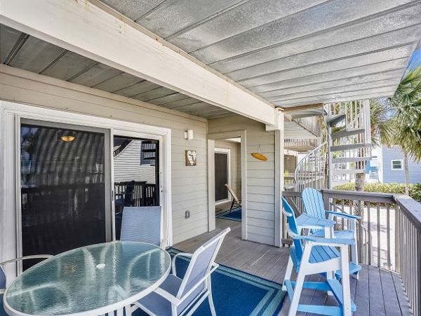 Coastal Retreat with Stunning Gulf views & Spacious Comfort