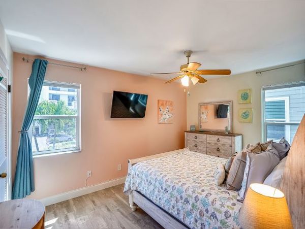 Coastal Retreat with Stunning Gulf views & Spacious Comfort