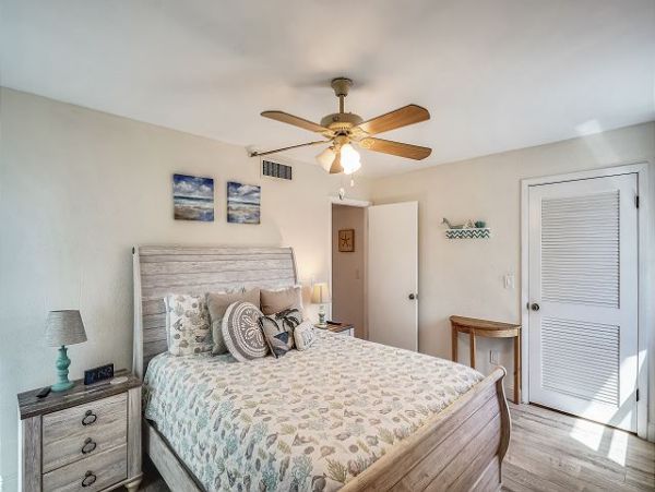 Coastal Retreat with Stunning Gulf views & Spacious Comfort
