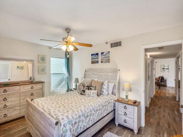 Coastal Retreat with Stunning Gulf views & Spacious Comfort