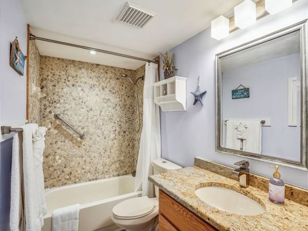Coastal Retreat with Stunning Gulf views & Spacious Comfort