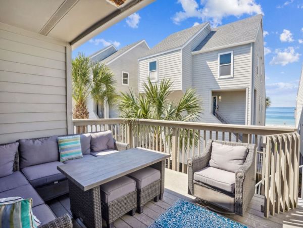 Two Bedroom Vacation Condo in Indian Shores with Gulf Views