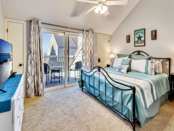 Two Bedroom Vacation Condo in Indian Shores with Gulf Views