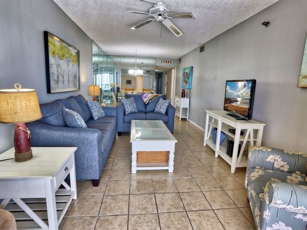 Top-Floor Beachfront Condo with Gulf-Front Views in Madeira Beach