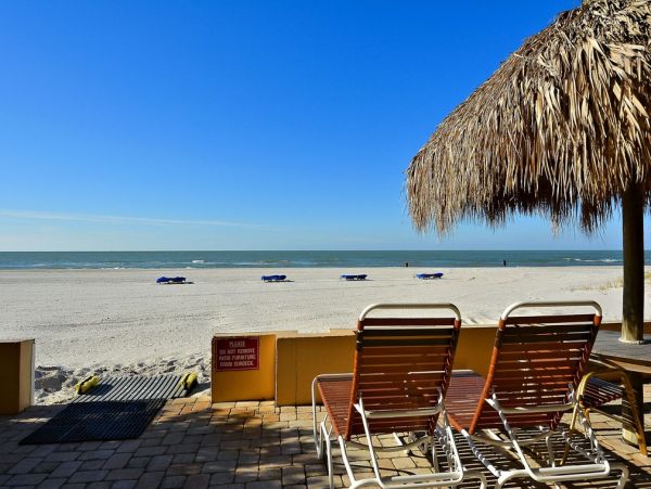 Three Bedroom Oceanfront Vacation Rental in Madeira Beach