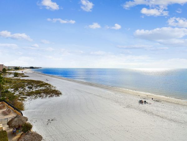 Three Bedroom Oceanfront Vacation Rental in Madeira Beach