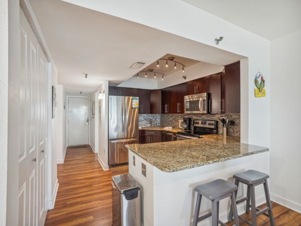 Three Bedroom Oceanfront Vacation Rental in Madeira Beach