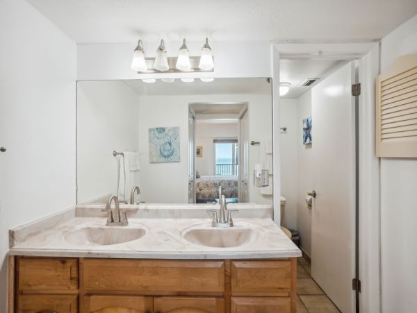 Three Bedroom Oceanfront Vacation Rental in Madeira Beach