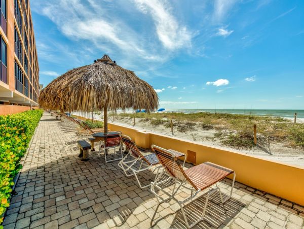 Madeira Beach Gulf Front Condo Vacation Rental with Balcony
