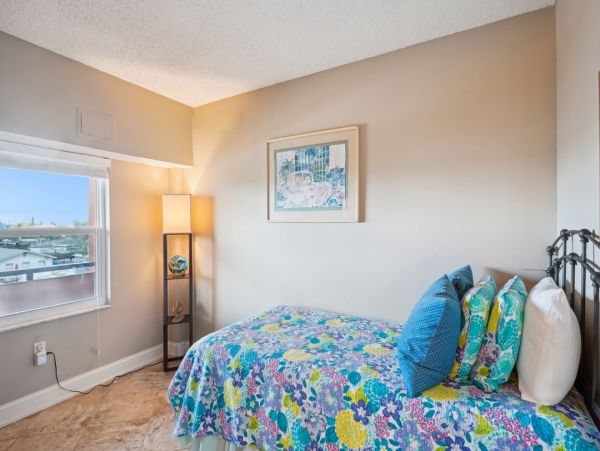 Madeira Beach Gulf Front Condo Vacation Rental with Balcony
