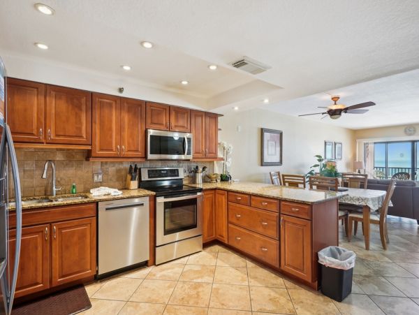 Madeira Beach Gulf Front Condo Vacation Rental with Balcony