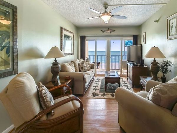 Three Bedroom Beachfront Lovely on Madeira Beach