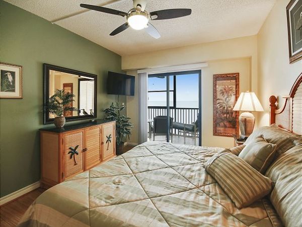 Three Bedroom Beachfront Lovely on Madeira Beach