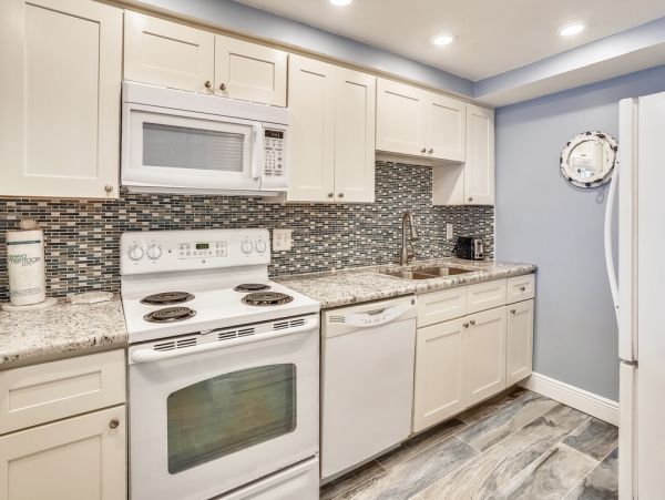 Madeira Beach Vacation Condo Beachfront Rentals on Florida’s Gulf Coast