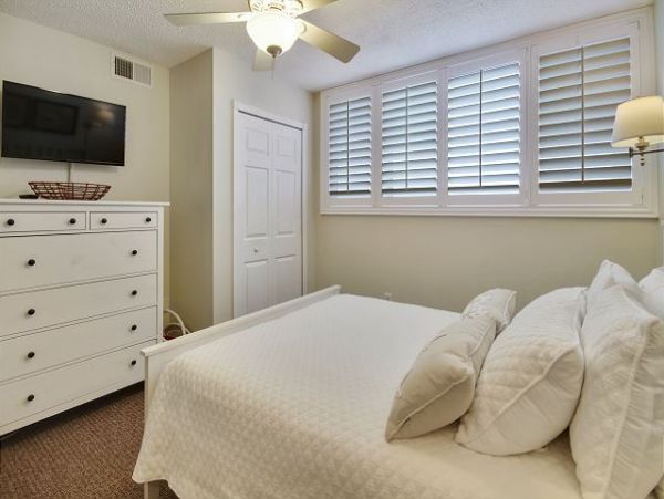 Madeira Beach Oceanfront Vacation Rental - Gulf View Condo with Pool