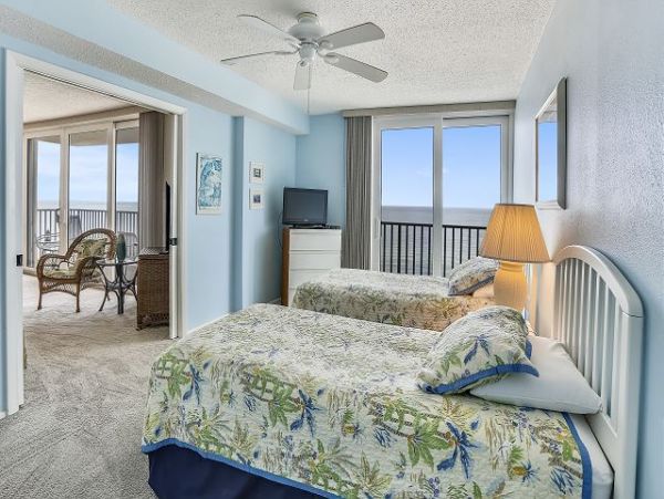 Beachfront Two Bedroom Condo in Madeira Beach Sleeps 6