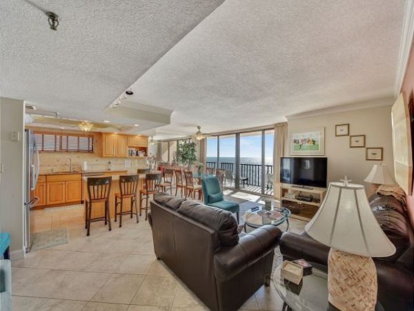 Madeira Beach Beachfront Condo Rental - Gulf View Vacation Home with Pool