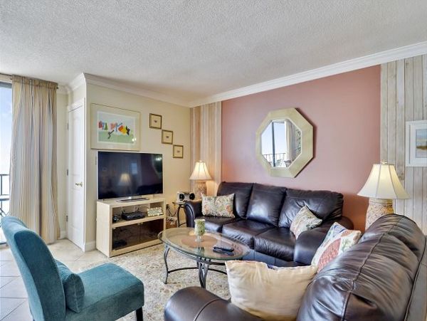 Madeira Beach Beachfront Condo Rental - Gulf View Vacation Home with Pool