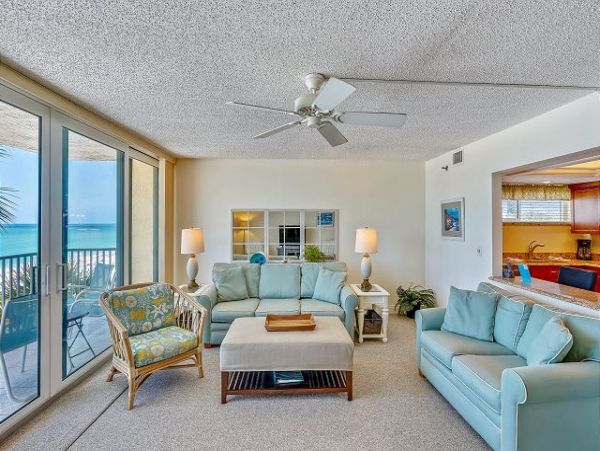 Madeira Beach Beachfront Condo Rental - Florida Gulf Coast 2-Bedroom Vacation Home