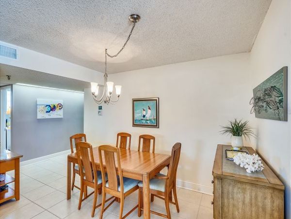 Madeira Beach Beachfront Condo Rental - Florida Gulf Coast 2-Bedroom Vacation Home