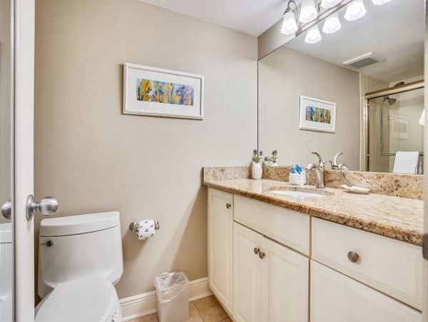 Madeira Beach Beachfront Condo Rental - Florida Gulf Coast 2-Bedroom Vacation Home