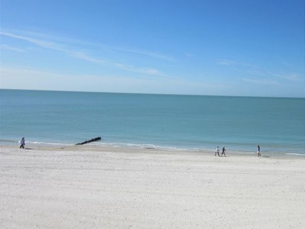 Madeira Beach Beachfront Condo Rental - Florida Gulf Coast 2-Bedroom Vacation Home
