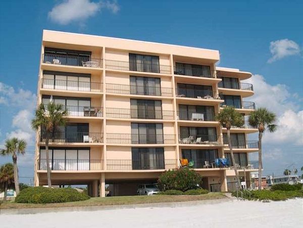 Madeira Beach Beachfront Condo Rental - Florida Gulf Coast 2-Bedroom Vacation Home