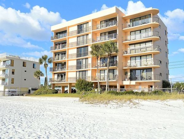 Madeira Beach Beachfront Condo Rental - Florida Gulf Coast 2-Bedroom Vacation Home