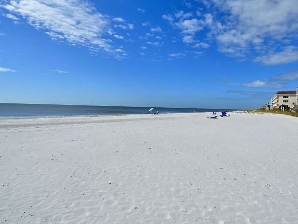 Chic Modern Beach 3 Bedroom Condo in Madeira Beach
