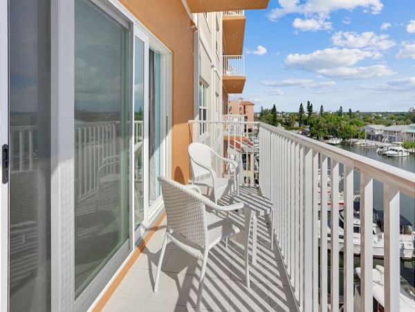 Two Bedroom Vacation Condo. Updated & Modern