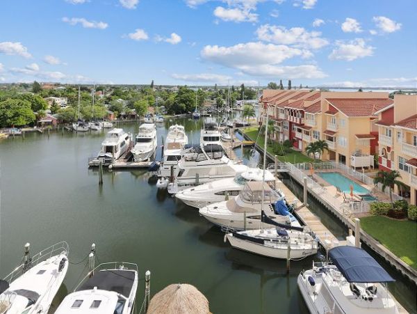 Two Bedroom Vacation Condo. Updated & Modern