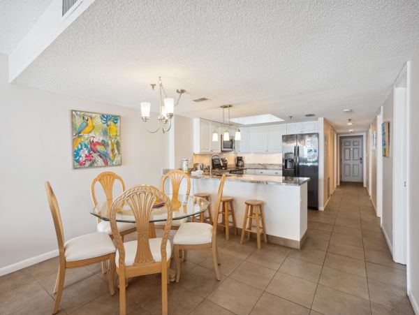 Beachfront Vacation Condo with Amazing Gulf Views Sleeps 8