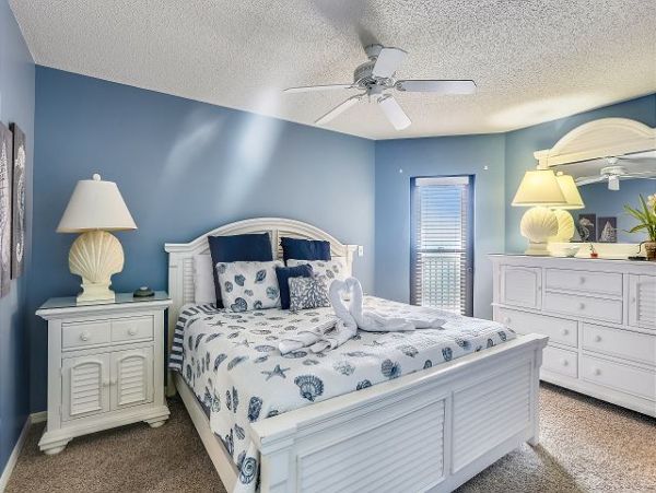 Beachfront 3 Bedroom Condo with Full Ocean View
