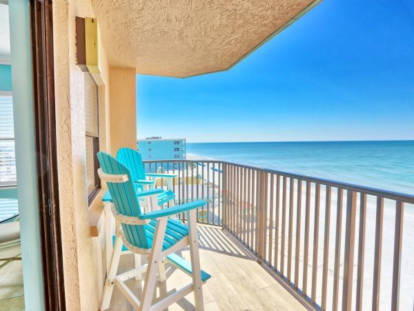 Gulf-Front Top Floor Condo with Sweeping Views in Reddington Beach