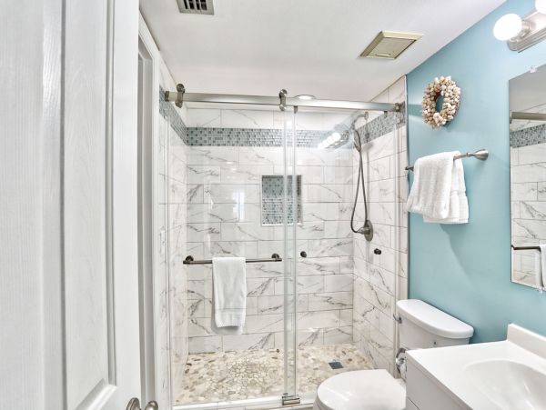 Gulf-Front Top Floor Condo with Sweeping Views in Reddington Beach