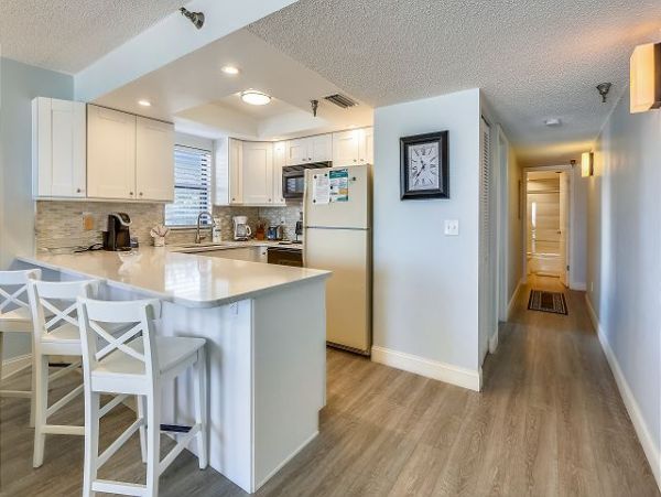 Redington Beach Beachfront Condo Rental - Florida Gulf Coast Vacation Rental with Gulf Views