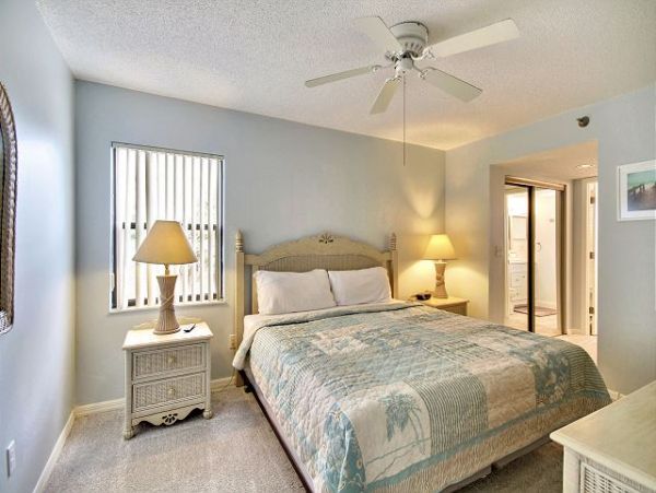 Redington Beach Beachfront Condo Rental - Florida Gulf Coast Vacation Rental with Gulf Views