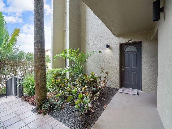 Indian Shores Ai Condo 1011601